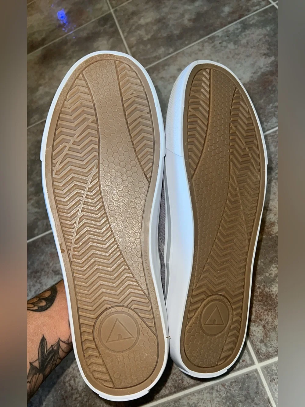 Airwalk Gray Canvas Slip-On Sneakers Men’s Size 12 Casual Skate Shoes